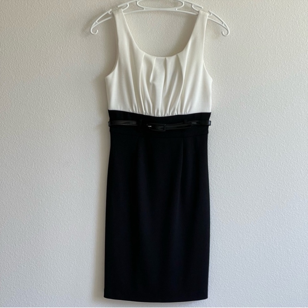 Sleeveless Dress by B Darlin Black & White Belt Included Size Small NWT